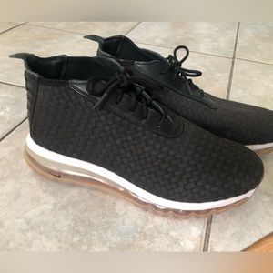 Nike air max woven boot